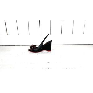Vintage Nine West black leather open toe wedge floral rosette slingback heel san
